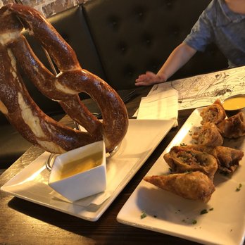 Woodson's Local Tap + Kitchen - "100% tits" - Comfort Food Near Me - Conroe, Texas