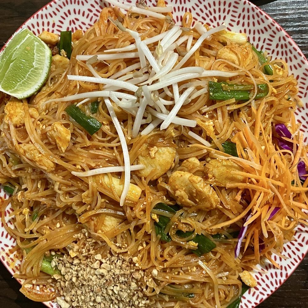 Yummy Thai - Pad Thai - Thai Near Me - Chicago, Illinois Yummy Thai - Pad Thai - Thai Near Me - Chicago, Illinois