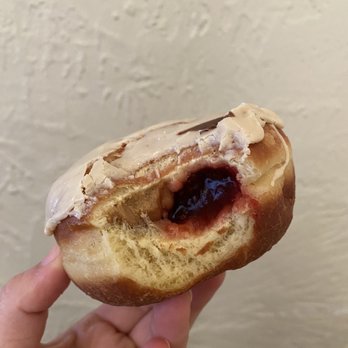 Bob's Donuts - pb&j donut - Donuts Near Me - San Francisco, California