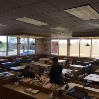 Wendy's - Dining area - Burgers Near Me - Hillsboro, Texas Wendy's - Dining area - Burgers Near Me - Hillsboro, Texas