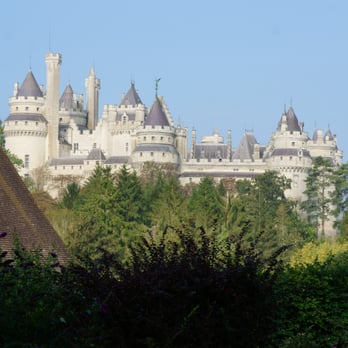 Château de Pierrefonds - Fairy tale castle rising up from a quaint village - Landmarks & Historical Buildings Near Me - Pierrefonds, 60