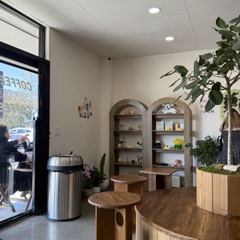 Ssum Coffee - Inside - Coffee & Tea Near Me - Anaheim, California
