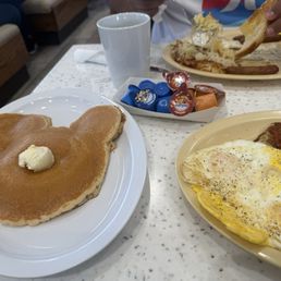 Sausage and eggs with toast substitute to a pancake Sausage and eggs with toast substitute to a pancake