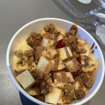 Vitality Bowls - Apple pie bowl - Acai Bowls Near Me - Cambridge, Massachusetts