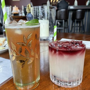 Belmont - Singapore Sling and Old Glory - Cocktail Bars Near Me - Seattle, Washington