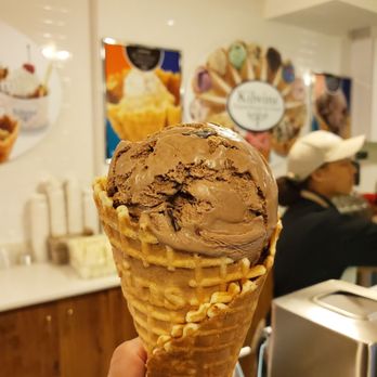 Kilwins Ice Cream - Chocolate - Fudge - Ice Cream & Frozen Yogurt Near Me - Fort Lauderdale, Florida Kilwins Ice Cream - Chocolate - Fudge - Ice Cream & Frozen Yogurt Near Me - Fort Lauderdale, Florida