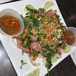 Fairway Zone Sports Bar and Lounge - Beef carpaccio salad