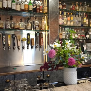Brickroom - Bright atmosphere and great live acoustic music. - New American Near Me - Ashland, Oregon Brickroom - Bright atmosphere and great live acoustic music. - New American Near Me - Ashland, Oregon