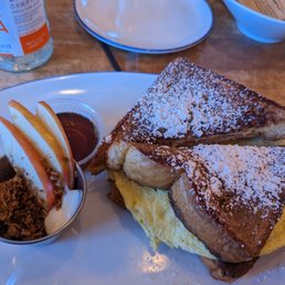 Vanilla- Rum French Toast Sandwich