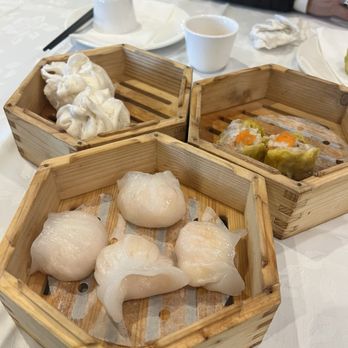 Happy Together - Shrimp dumplings, bbq pork buns, xiu mai - Dim Sum Near Me - El Monte, California Happy Together - Shrimp dumplings, bbq pork buns, xiu mai - Dim Sum Near Me - El Monte, California