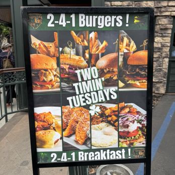 Hennessey's Tavern - Juice Bars & Smoothies Near Me - Seal Beach, California