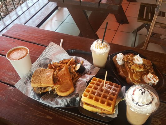 Friend's Café by null