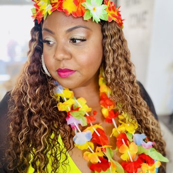 Garnish By Rosie - Poolside makeup look - Hair Stylists Near Me - Hermosa Beach, California Garnish By Rosie - Poolside makeup look - Hair Stylists Near Me - Hermosa Beach, California