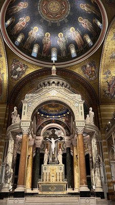 The Cathedral Basilica of St. Louis by null