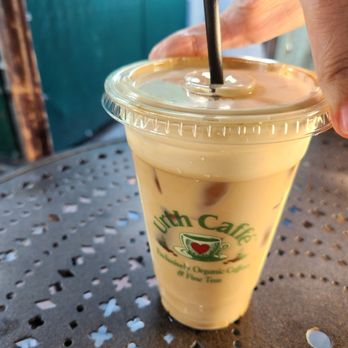 Urth Caffé - Breakfast & Brunch Near Me - Santa Monica, California