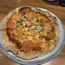 Hop Yard Ale Works - Margherita pizza