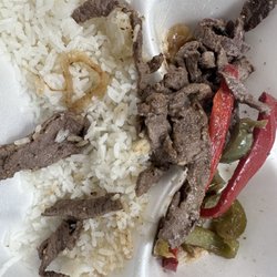 Dia Y Noche Cafe - Filetillo de Res which was suppose to be chicken