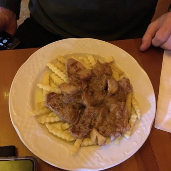 Habanita - Minced chicken & chips - Mediterranean Near Me - Seville, SE