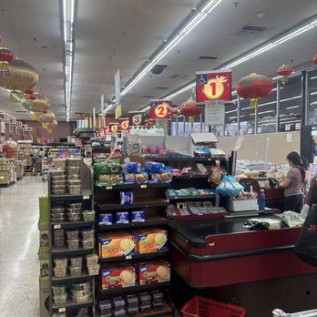 Hoa Binh Rosemead Supermarket - Cashiers - International Grocery Near Me - Rosemead, California Hoa Binh Rosemead Supermarket - Cashiers - International Grocery Near Me - Rosemead, California