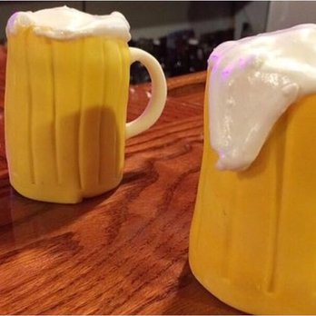 Amelia’s Cakery - Beer stein cupcakes - Cupcakes Near Me