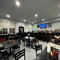 Top Notch Seafood & More - Interior restaurant