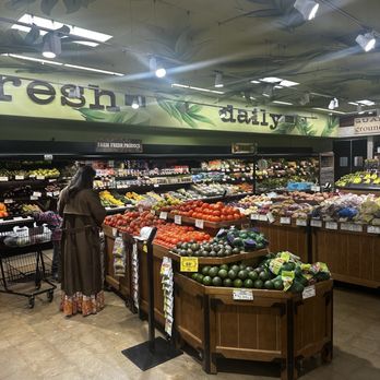 Green Vine Market - Fresh fruit and vegetables - Grocery Near Me - Plano, Texas