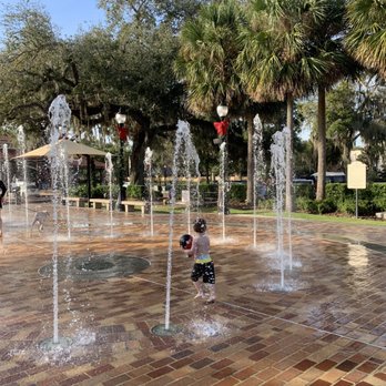Downtown Splashpad and Pavilion - Another Hot January - Parks Near Me - Winter Garden, Florida Downtown Splashpad and Pavilion - Another Hot January - Parks Near Me - Winter Garden, Florida