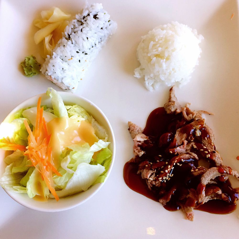 Daiki Sushi - LUNCH BOX for $8.95. Get what you paid for cause Beef Teriyaki was scraggly, fat, small, chewy and just not good. - Japanese Near Me - San Mateo, California