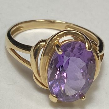 Eddy's Coins - 14k Yellow Gold Oval 4.0ct Amethyst Solitaire Ring Size 10.25. Vibrant. - Gold Buyers Near Me - Menifee, California