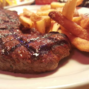 Texas Roadhouse - Thick steak cooked to perfection. - American Near Me - Memphis, Tennessee