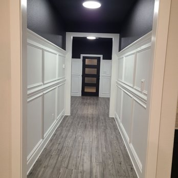 Mervin & Sons Construction - Wainscoting in foyer - General Contractors Near Me - Austin, Texas