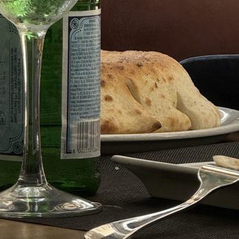 La Vita e Bella - Cheesy bread (fresh from the oven) - Italian Near Me - Valencia, V