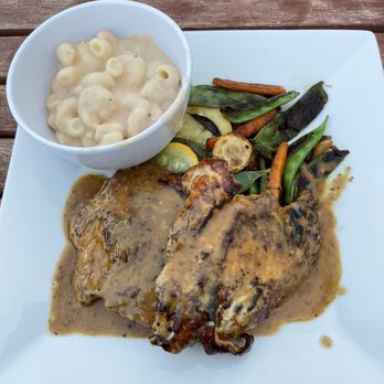 The Paddle Trap - Chicken entree with Mac n cheese. Very tasty!!! - Bars Near Me - Mandan, North Dakota The Paddle Trap - Chicken entree with Mac n cheese. Very tasty!!! - Bars Near Me - Mandan, North Dakota