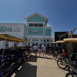 Seawall Souvenirs & Bike Rental