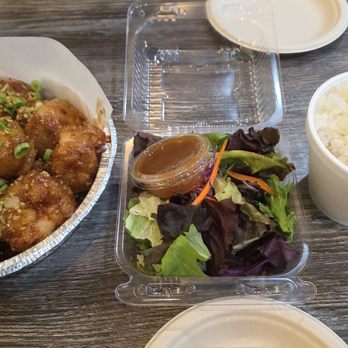 ChickQueen - Medium chicken bowl with salad and rice - Korean Near Me - South Salt Lake, Utah