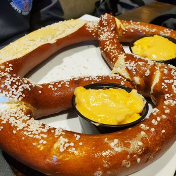 The Hound's Tale - Pretzel with cheese (cheese was too thick and not "dippable".  It also had a buttery taste which we did not care for) - New American Near Me - Williamsburg, Virginia