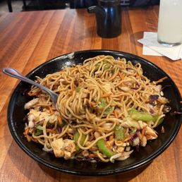 Chicken lo mein