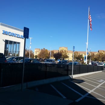 Dublin Honda - Long lines but Express Service gets them moving n out! - Car Dealers Near Me - Dublin, California