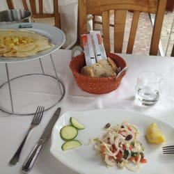 L'Ostrica da Gianni - Insalata di seppie e pane sardo con olio e patatine