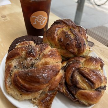 Smør Bakery - Bakeries Near Me - New York, New York Smør Bakery - Bakeries Near Me - New York, New York