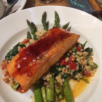 BJ's Restaurant & Brewhouse - New American Near Me - Mentor, Ohio