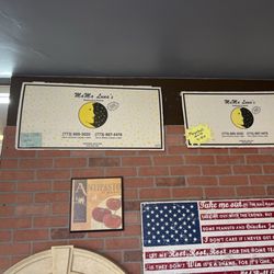 Mama Luna's Restaurant & Pizzeria - Large pizzas