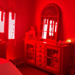 ShiftSetGo - Red light therapy room