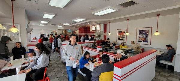 In-N-Out Burger by null