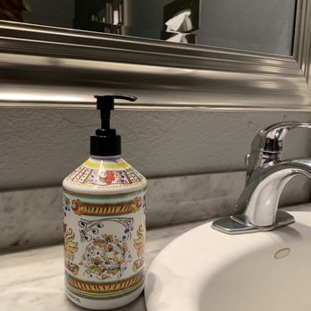 Salon Platinum - Bathroom - Hair Salons Near Me - Reno, Nevada Salon Platinum - Bathroom - Hair Salons Near Me - Reno, Nevada