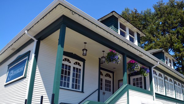 Old Surrey Restaurant by null