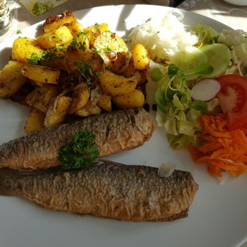 Barthel's - Brathering mit Bratkartoffeln - German Near Me - Bad Schandau, SN Barthel's - Brathering mit Bratkartoffeln - German Near Me - Bad Schandau, SN