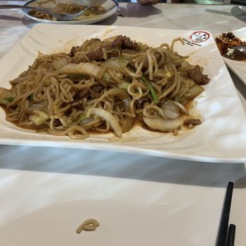 Corner Dumpling House - Lomain with beef - Pan Asian Near Me - Cincinnati, Ohio