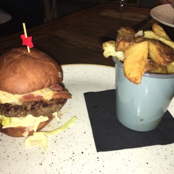 The Lion Inn - Burger - Modern European Near Me - Winchcombe, GLS The Lion Inn - Burger - Modern European Near Me - Winchcombe, GLS
