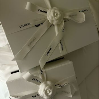 Chanel - Cosmetics & Beauty Supply Near Me - Paris, 75 Chanel - Cosmetics & Beauty Supply Near Me - Paris, 75